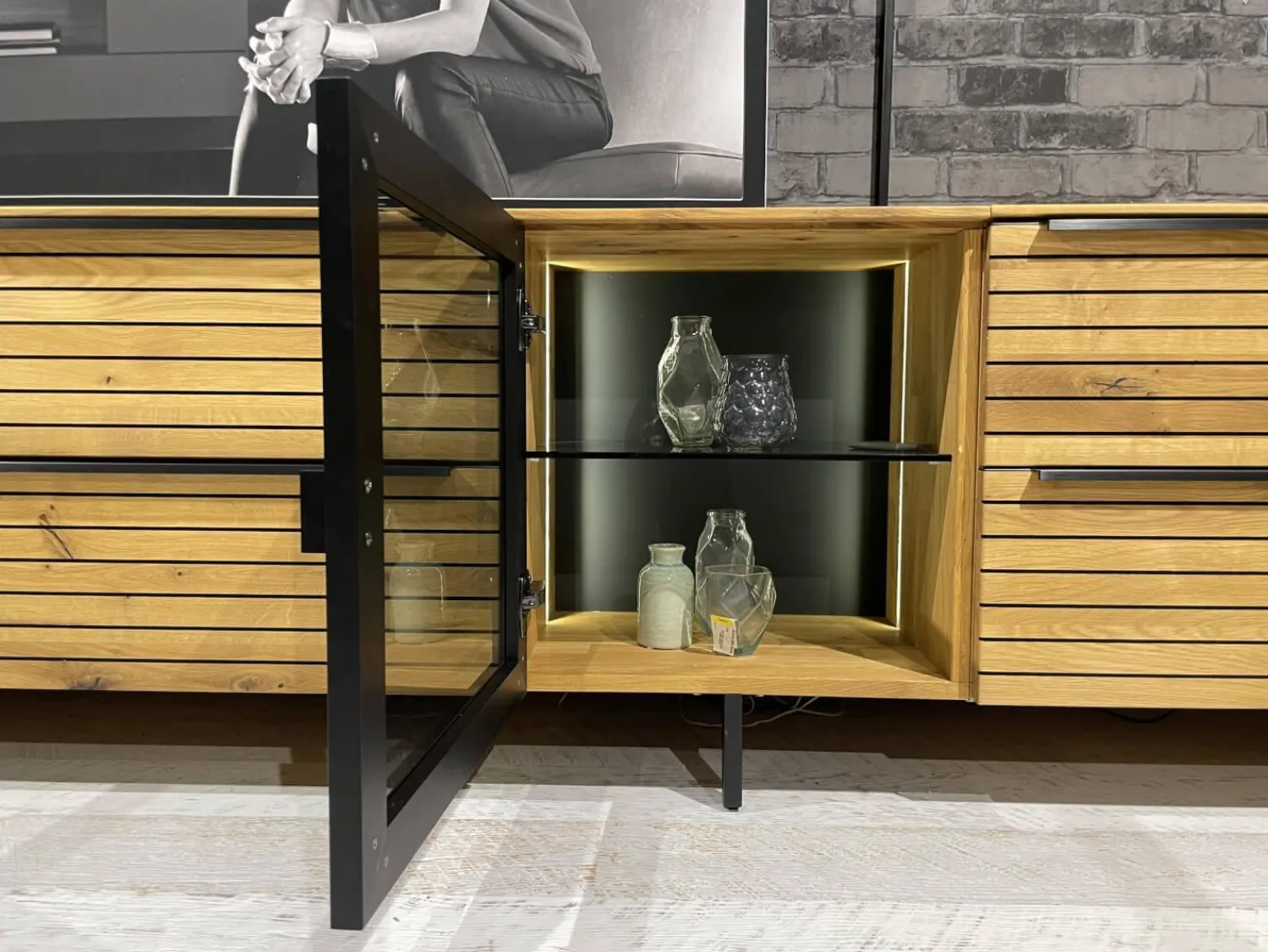 WK Wohnen Wohnwände & Tv-Lowboards|Wohnwand WK 490 Baristo Asteiche Massiv Naturbelassen Geölt Front Rillenoptik Mit LED Beleuchtung