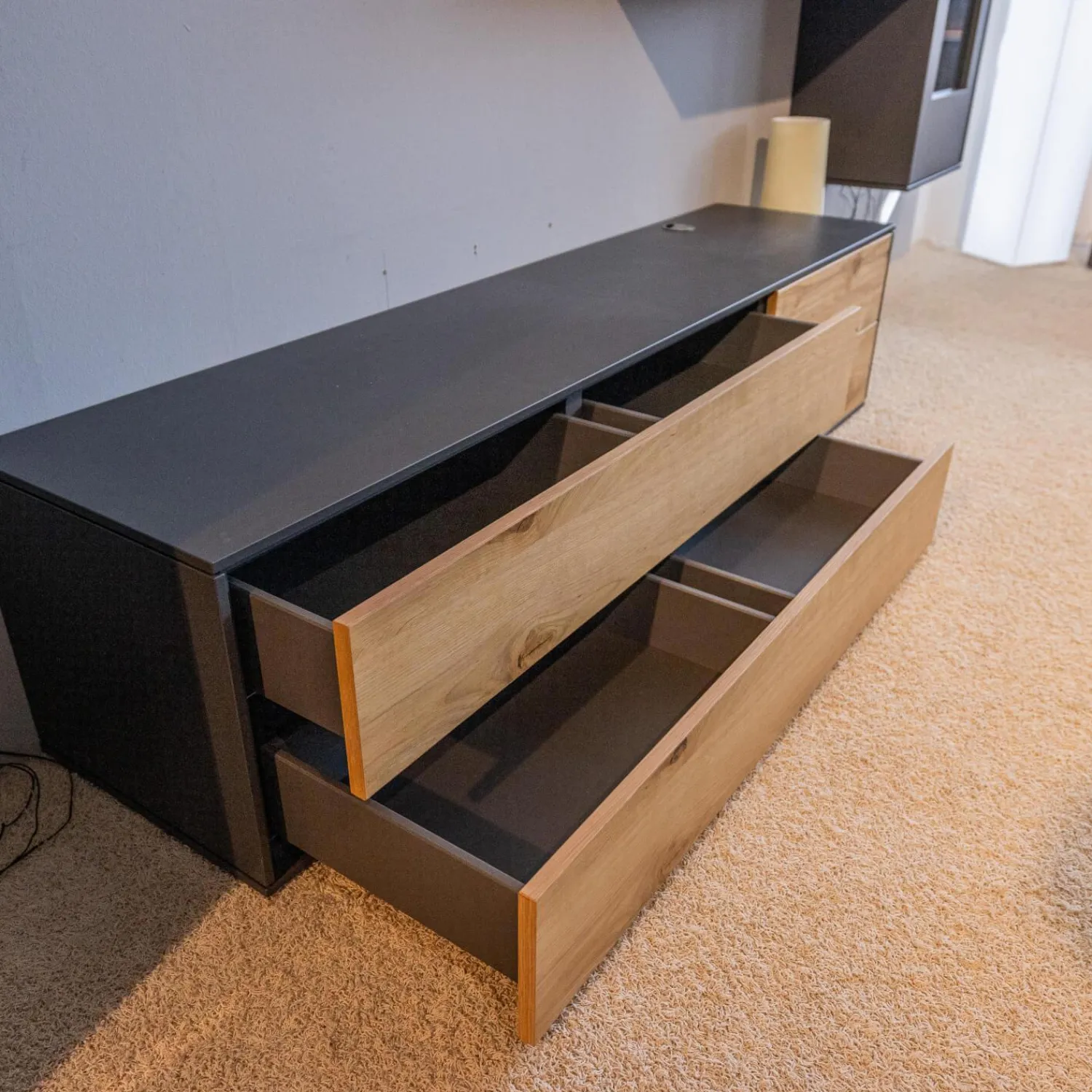 WK Wohnen Wohnwände & Tv-Lowboards|Wohnwand Wk 440 Lavato Und Vitrine 440 Balkeneiche Lack Schiefergrau Grau Matt Inklusive Beleuchtung