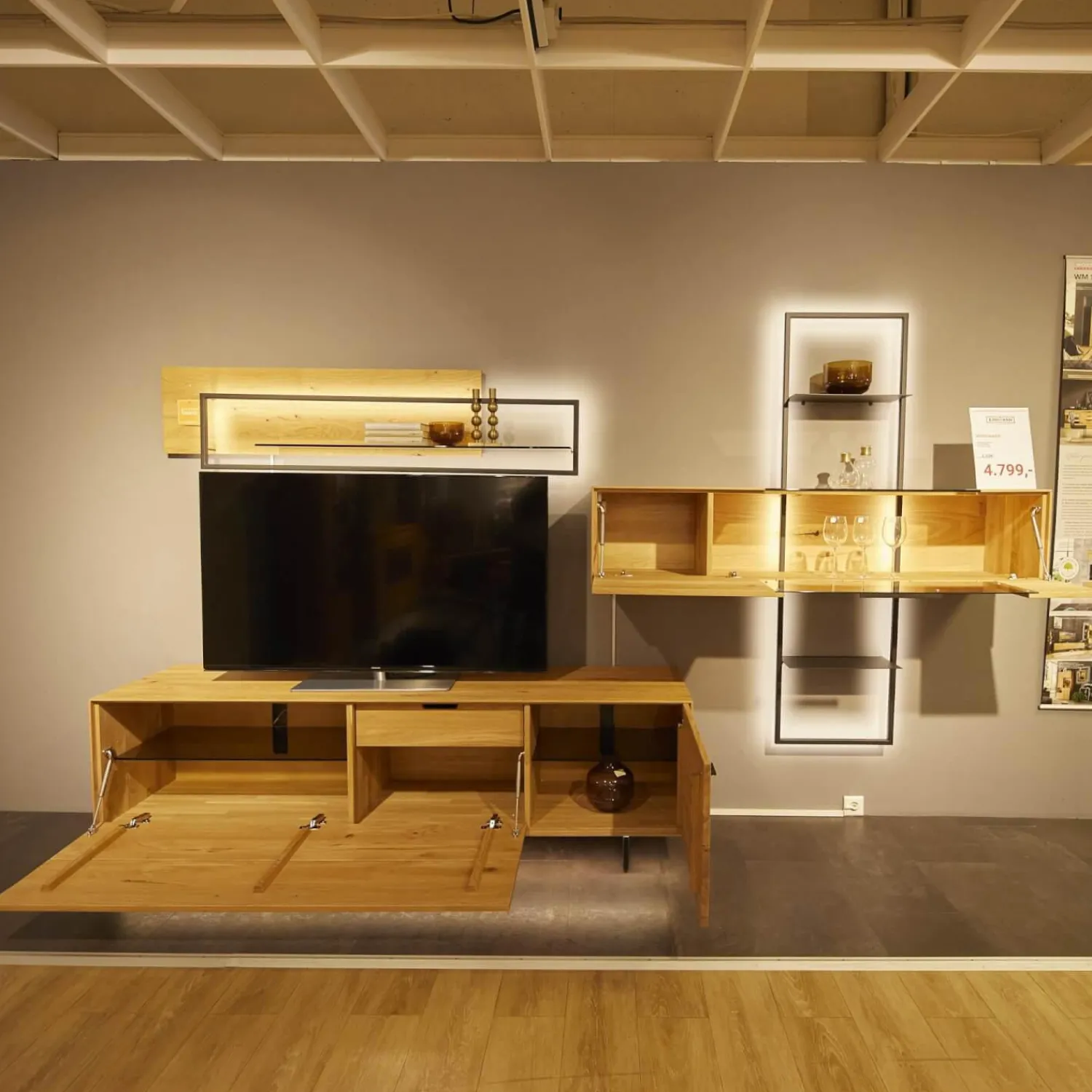 Wöstmann Wohnwände & Tv-Lowboards|Wohnwand WM 1880 Wildeiche Massiv Soft Gebürstet Mit LED-Beleuchtung