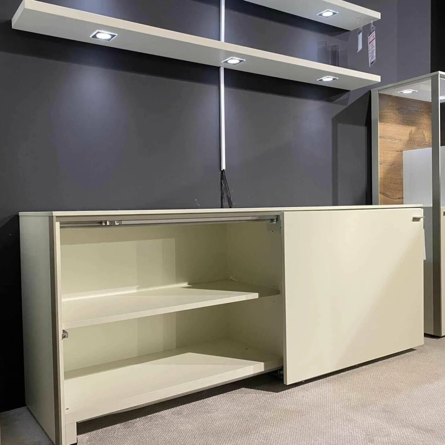 Venjakob Wohnwände & Tv-Lowboards|Wohnwand-Vitrinen Kombination Sentino Weiß Matt Rückwand in Anziano Eiche