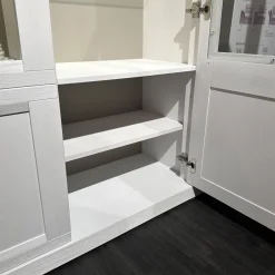 Wöstmann Vitrinen & Highboards|Zeilenschrank WM Casa 220 Pinie Massiv Weiß Soft Gebürstet Mit LED Beleuchtung